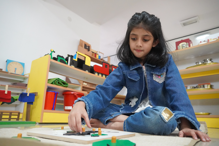 Kids playing illustration
